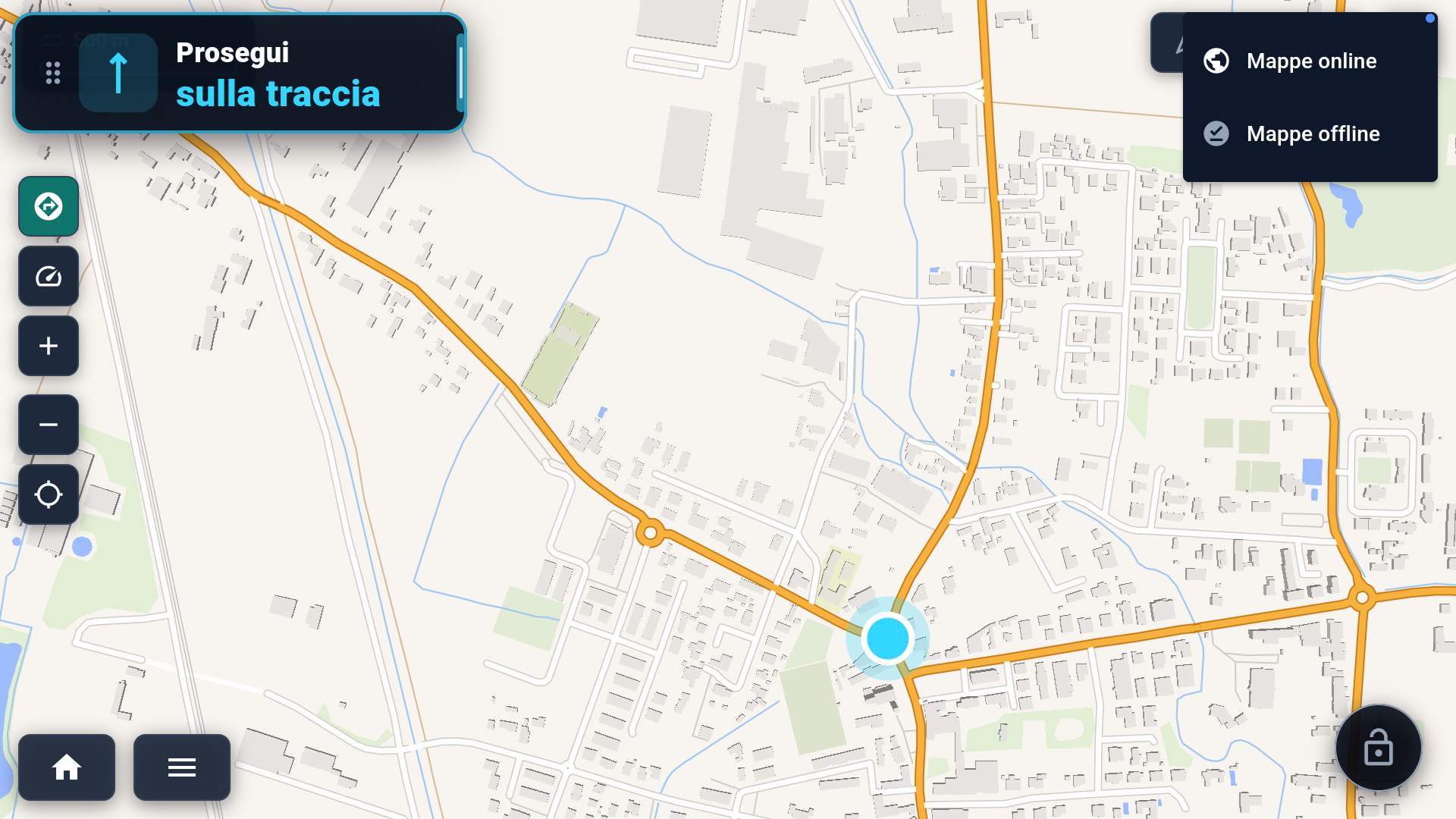 Schermata reale dell'app — navigazione su traccia con le mappe offline attive.