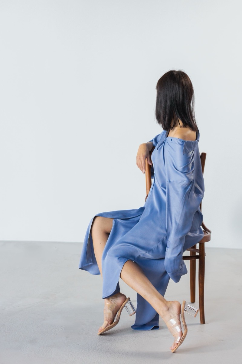 Dresses & shirts